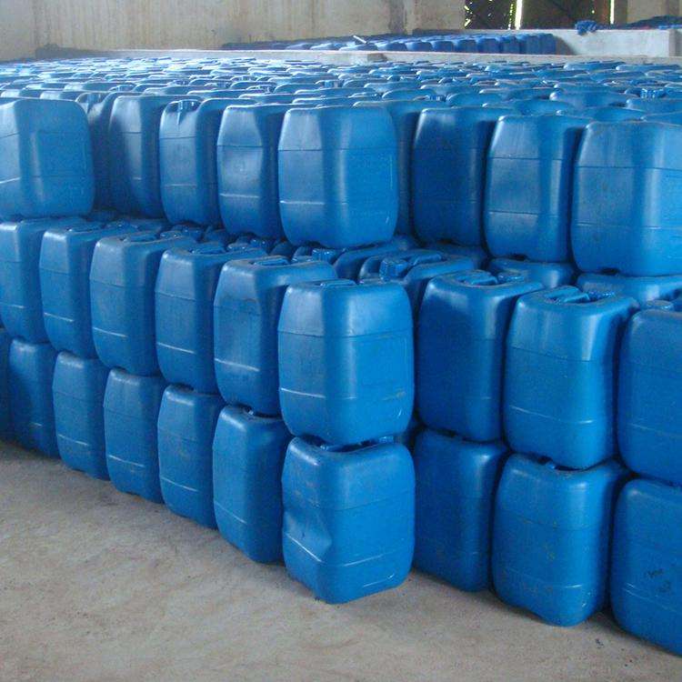 無色透明且具有刺激性氣味